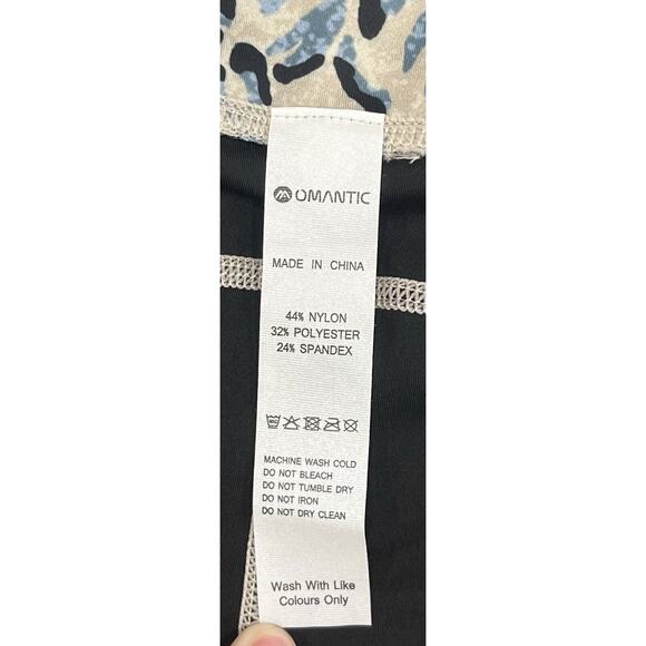 Omantic Athletic Shorts Large Biker Shorts Cheetah Print Cream R9 - Picture 4 of 8